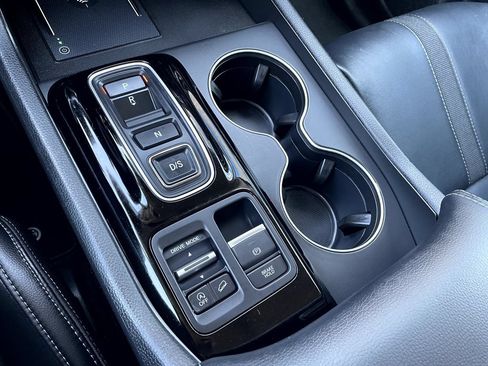 Used 2025 Honda Pilot EX-L image 21
