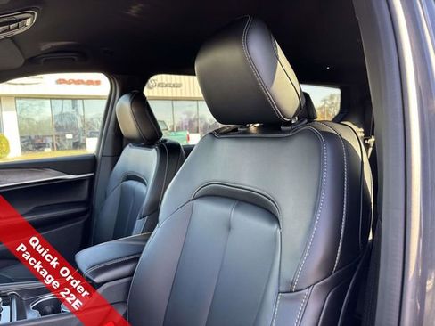 New 2025 Jeep Grand Cherokee L Limited w/ Black Appearance Package image 14