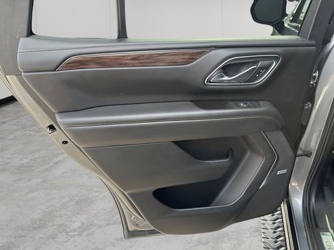 Used 2021 Chevrolet Tahoe Z71 image 17