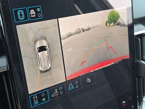 New 2025 GMC Acadia Elevation image 15