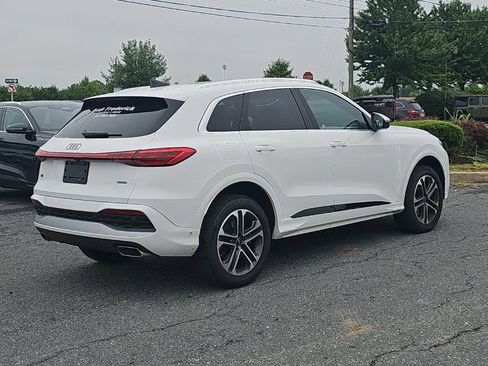 Certified 2025 Audi Q5 Premium w/ Convenience Package AWD/4WD image 13