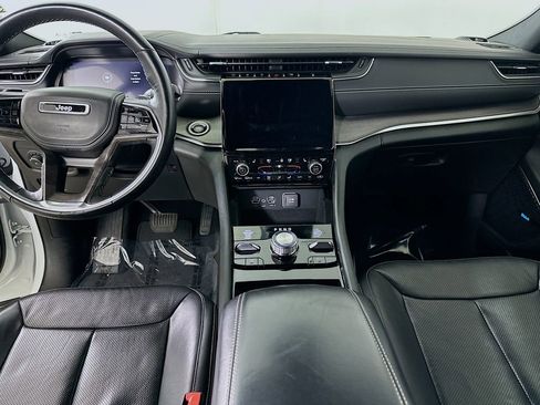 Used 2022 Jeep Grand Cherokee Overland image 18