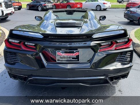 Used 2024 Chevrolet Corvette Stingray Premium Conv w/ Z51 Performance Package RWD image 10