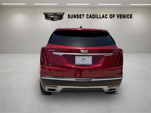 Used 2020 Cadillac XT5 Premium Luxury FWD image 4