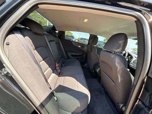 Used 2017 Chevrolet Malibu LS FWD image 13