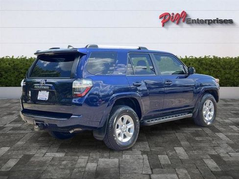 Used 2022 Toyota 4Runner SR5 RWD image 8