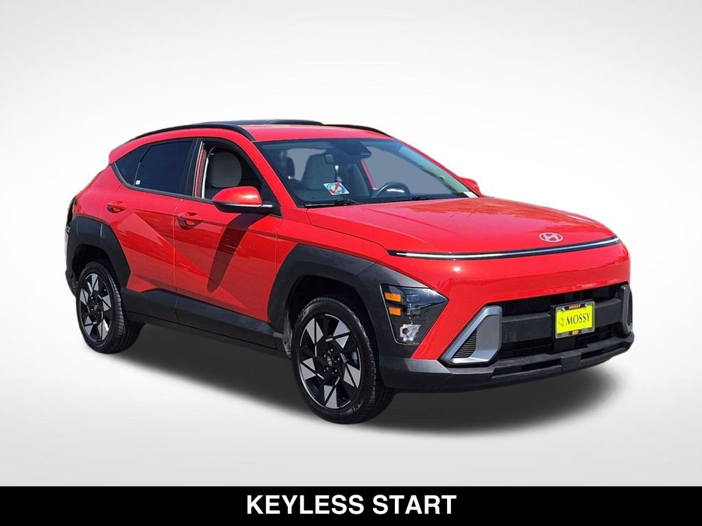 Used 2024 Hyundai Kona SEL AWD/4WD image 2