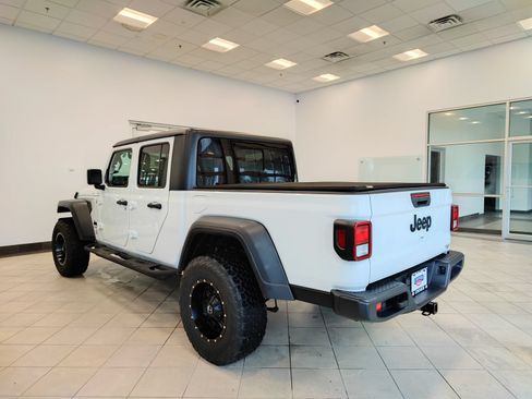 Used 2020 Jeep Gladiator Sport w/ Quick Order Package 24S AWD/4WD image 5