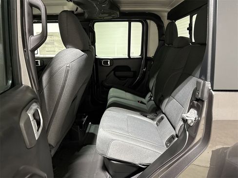 New 2026 Jeep Gladiator Sport image 21