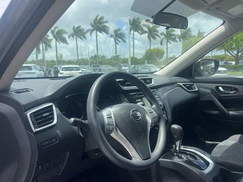 Used 2016 Nissan Rogue SV FWD image 13