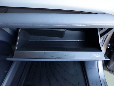 Certified 2022 Toyota Sienna LE image 42