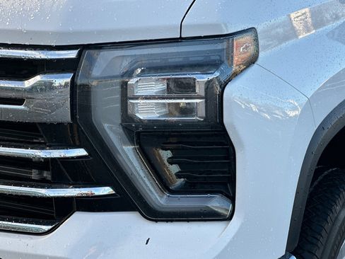 Certified 2025 Chevrolet Silverado 2500 LTZ w/ LTZ Premium Package image 49