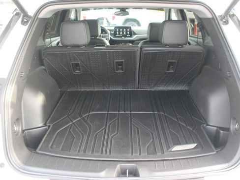 Used 2023 Chevrolet Blazer LT image 11