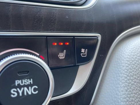 Used 2021 Honda Accord Touring image 6