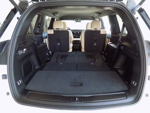 New 2026 Jeep Grand Cherokee L Limited w/ Trailer Tow Package RWD image 28