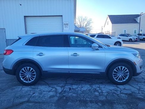 Used 2018 Lincoln MKX Select w/ Select Plus Package AWD/4WD image 25