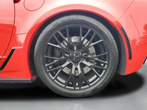 Used 2017 Chevrolet Corvette Z06 RWD image 30