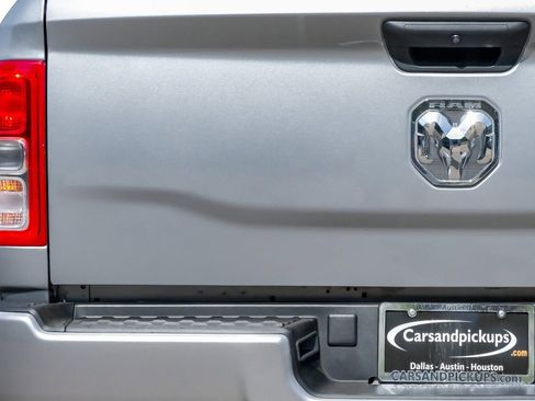 Used 2022 RAM 2500 Tradesman w/ Chrome Appearance Group image 47