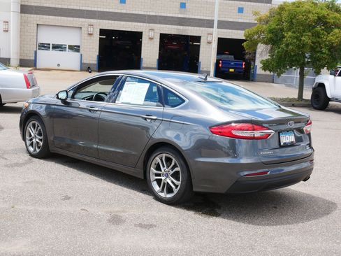 Used 2019 Ford Fusion SEL FWD image 5