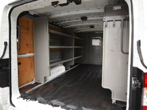 Used 2019 Nissan NV 2500 SV RWD image 11