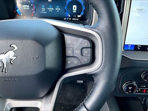 Used 2025 Ford Bronco Outer Banks image 12