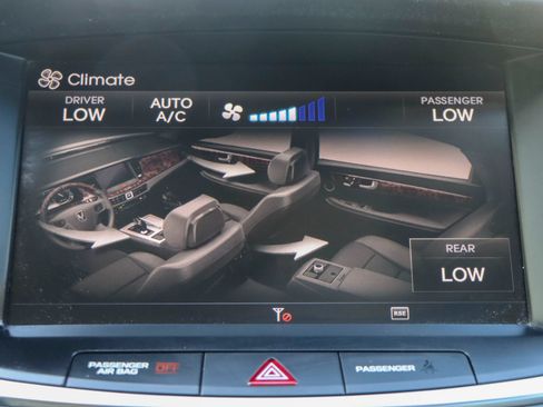 Used 2016 Hyundai Equus Ultimate RWD image 40