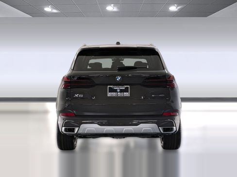 Used 2026 BMW X5 sDrive40i w/ Premium Package image 9