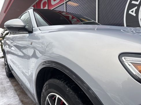 Used 2023 Alfa Romeo Stelvio Ti image 3