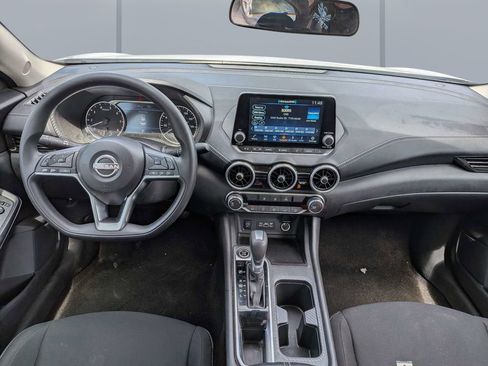 Used 2025 Nissan Sentra SV image 13