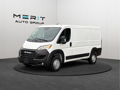 Used 2025 RAM ProMaster 2500 w/ Convenience Group FWD image 4