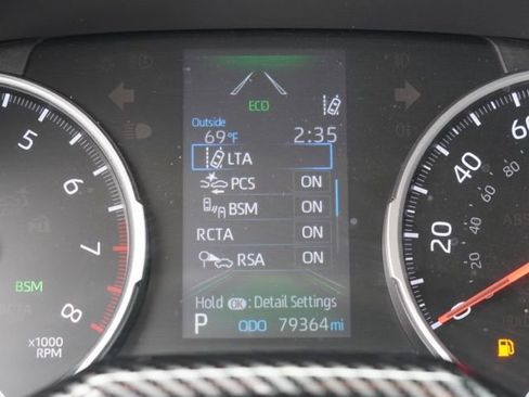 Used 2021 Toyota RAV4 XLE w/ Convenience Package FWD image 39