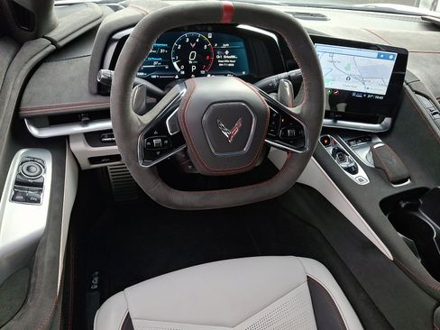 Used 2023 Chevrolet Corvette Stingray Premium Cpe w/ Z51 Performance Package image 10