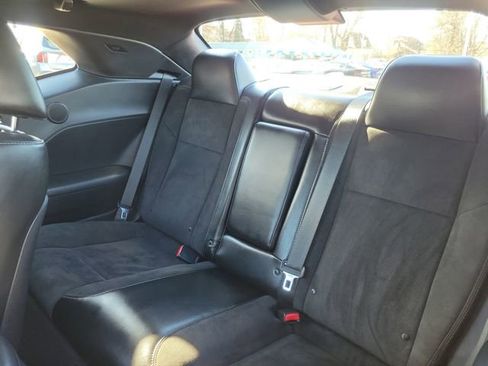 Used 2016 Dodge Challenger R/T Scat Pack w/ Leather Interior Group image 24