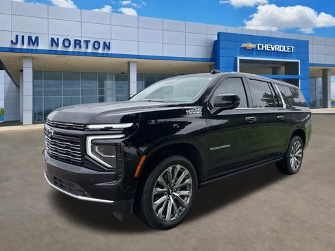 Used 2025 Chevrolet Suburban High Country AWD/4WD image 1