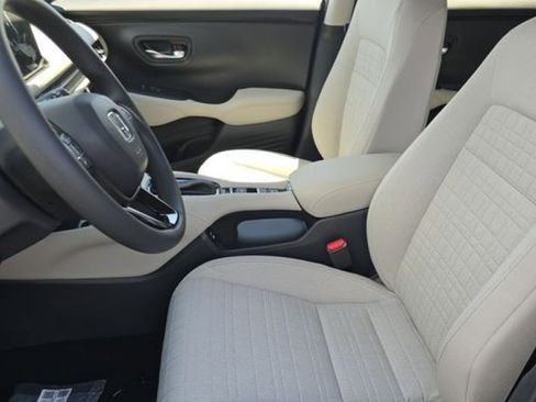 New 2026 Honda HR-V LX image 28