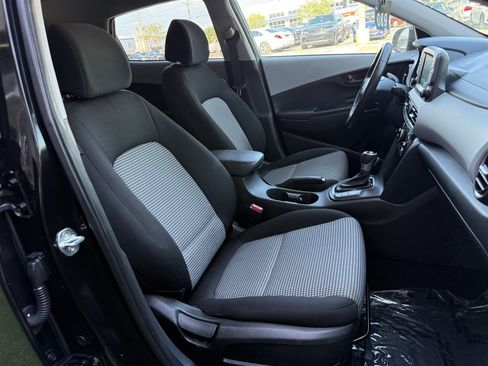 Used 2021 Hyundai Kona SEL FWD image 16