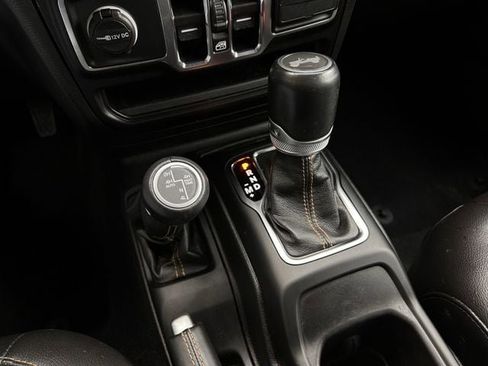 Used 2022 Jeep Wrangler Unlimited Sahara image 22