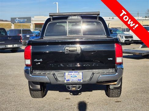 Used 2016 Toyota Tacoma SR5 w/ SR5 Appearance Package (SN) image 6