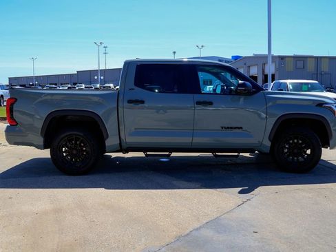 Used 2024 Toyota Tundra SR5 w/ SR5 Convenience Package image 23