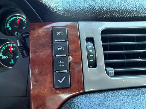 Used 2012 Chevrolet Avalanche LT w/ All-Star Edition image 23