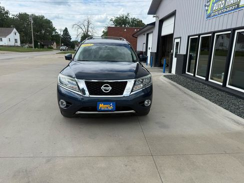 Used 2015 Nissan Pathfinder Platinum AWD/4WD image 2