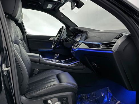Used 2022 BMW X7 M50i w/ Cold Weather Package AWD/4WD image 27