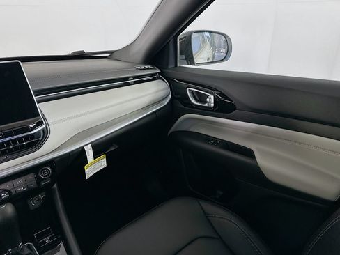 New 2026 Jeep Compass Limited AWD/4WD image 29