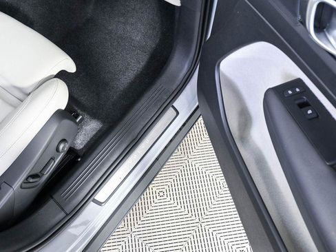 Certified 2026 Volvo XC40 B5 Plus AWD/4WD image 26