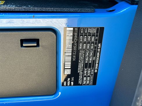 Used 2024 Mercedes-Benz Sprinter 2500 image 34