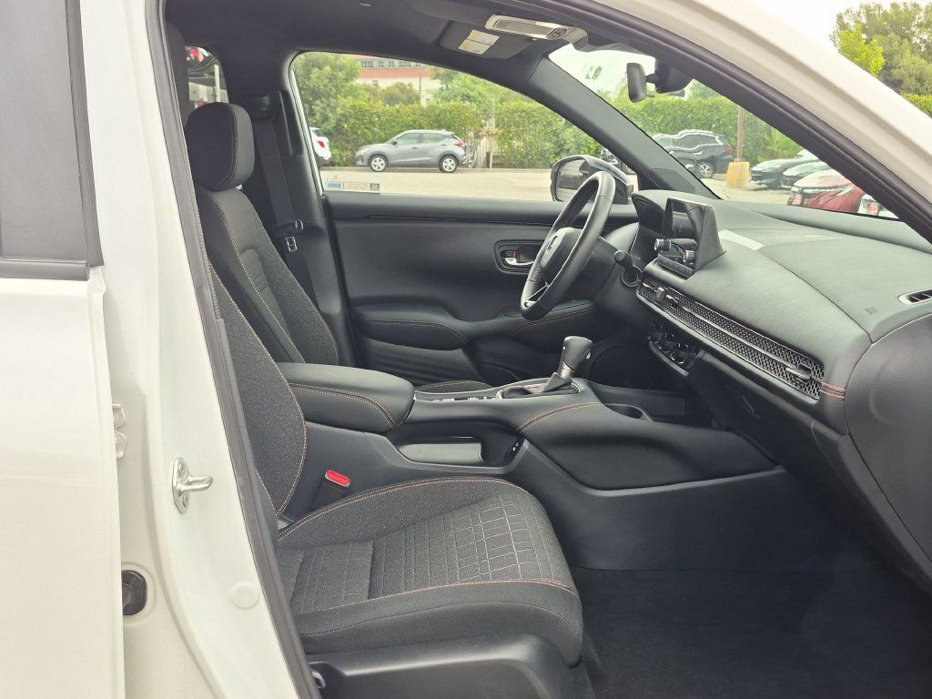 Used 2024 Honda HR-V Sport image 31