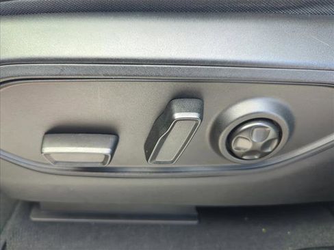 Used 2024 Jeep Grand Cherokee Altitude RWD image 27