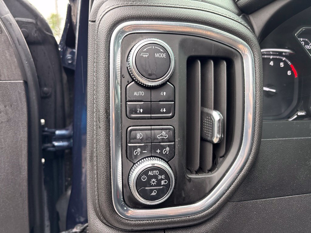Used 2020 GMC Sierra 1500 SLT w/ SLT Premium Plus Package AWD/4WD image 40