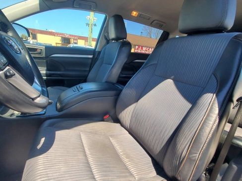 Used 2015 Toyota Highlander Plus image 10