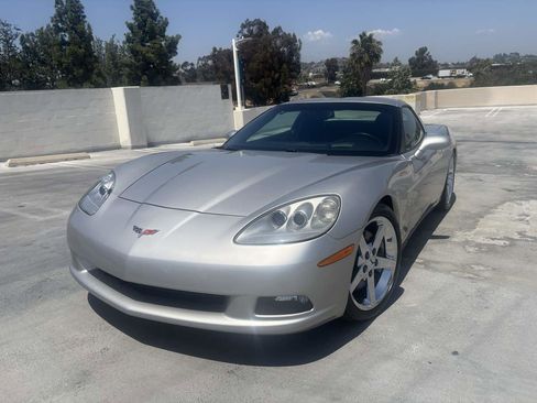 Used 2008 Chevrolet Corvette Coupe w/ Preferred Equipment Group RWD image 5